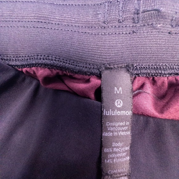 Lululemon Shorts Mens Medium Camo Maroon T.H.E. Linerless Short Hemmed to 7"‎ - Picture 5 of 6